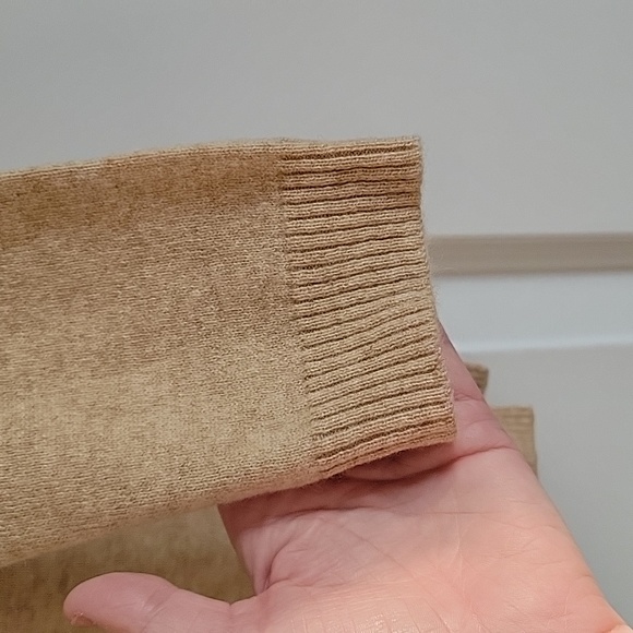 Lilly Pulitzer cashmere sweater - Picture 3 of 7